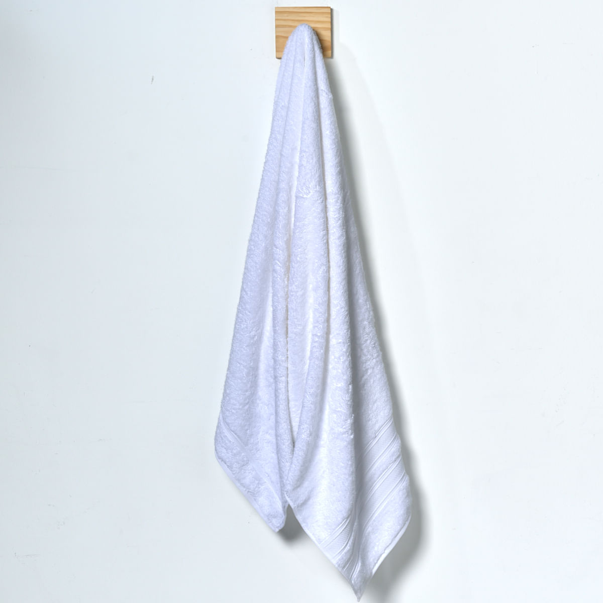 03 09 0073 Toalha Banho Magnifique Branco 001